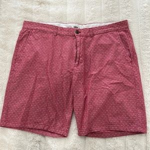 Mens old navy shorts.